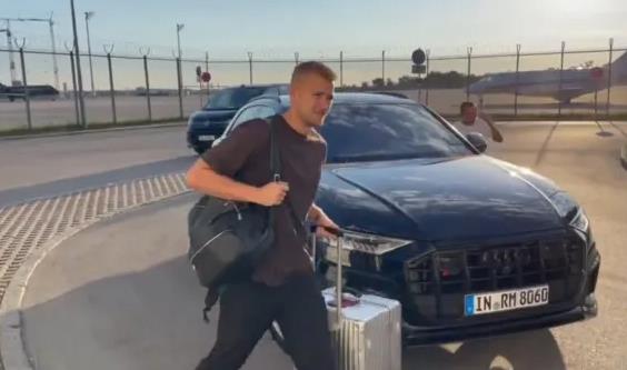 Matthijs de Ligt xac nhan chuyen den MU o He 2024