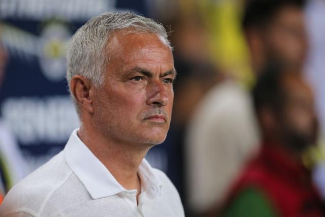 Khi “Người đặc biệt” Jose Mourinho không còn…đặc biệt 3