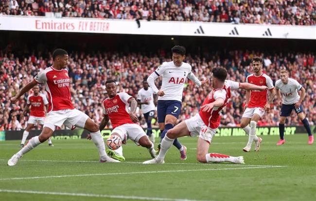 Thong tin luc luong doi hinh tran Tottenham vs Arsenal